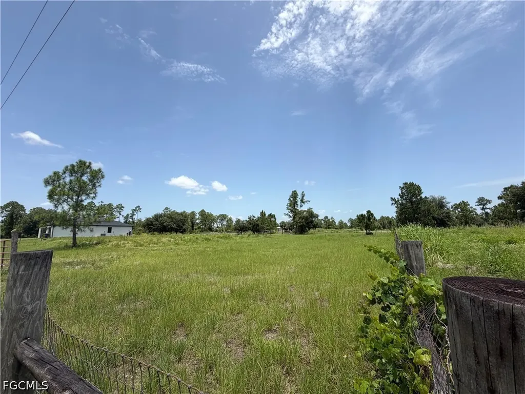 7932 3rd Terrace Labelle FL 33935