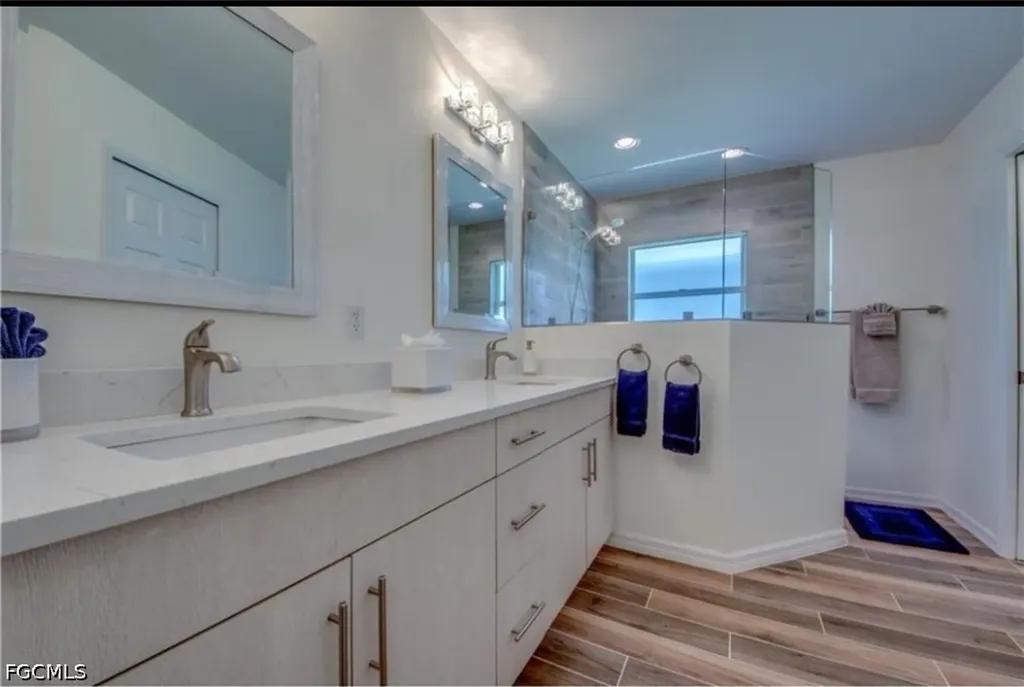 318 SW 28 Street Cape Coral FL 33914