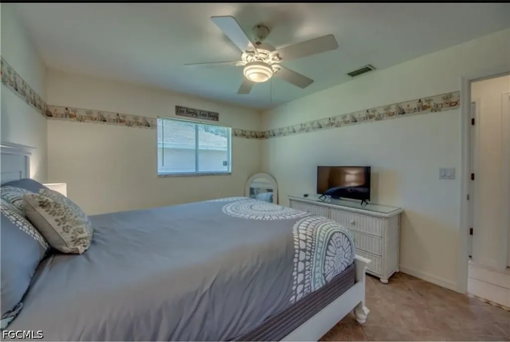 318 SW 28 Street Cape Coral FL 33914