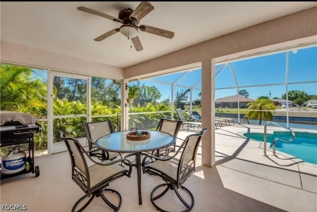 318 SW 28 Street Cape Coral FL 33914