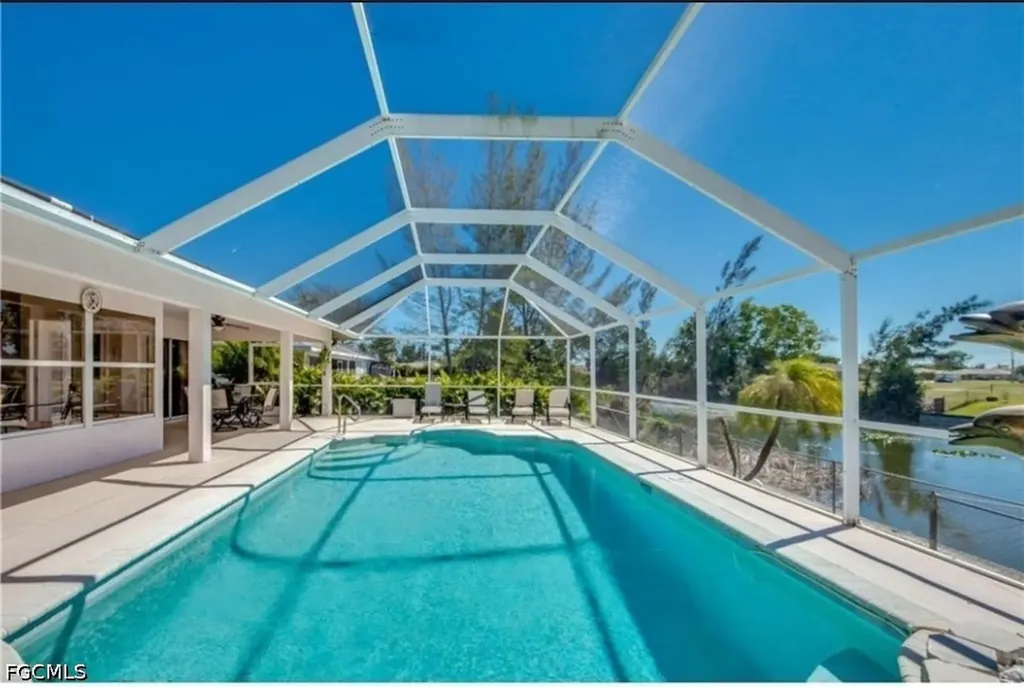 318 SW 28 Street Cape Coral FL 33914