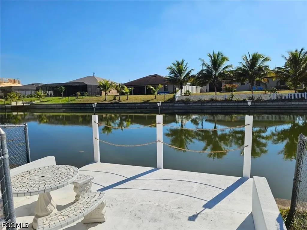 318 SW 28 Street Cape Coral FL 33914
