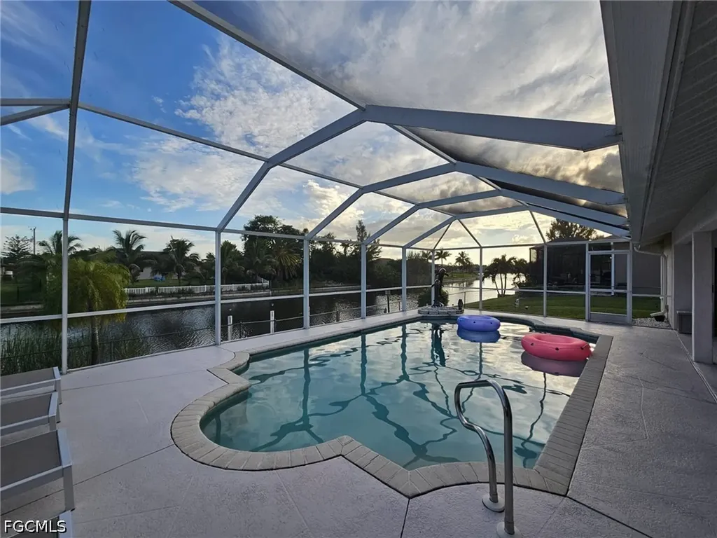 318 SW 28 Street Cape Coral FL 33914