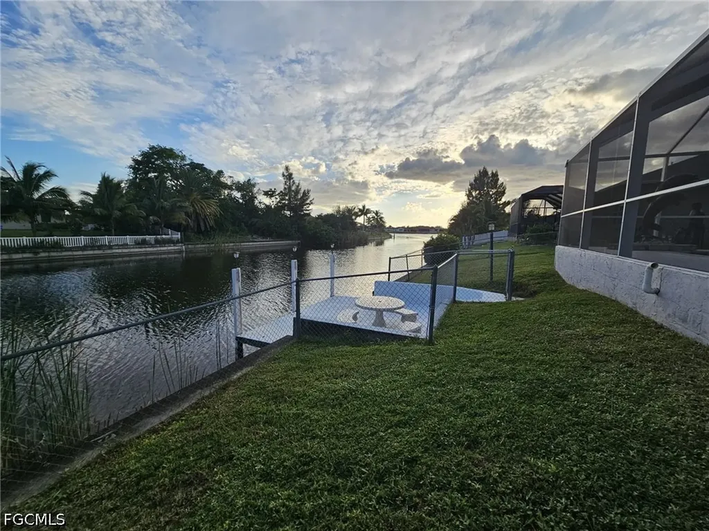 318 SW 28 Street Cape Coral FL 33914