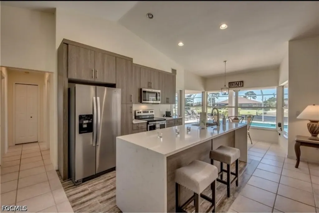 318 SW 28 Street Cape Coral FL 33914
