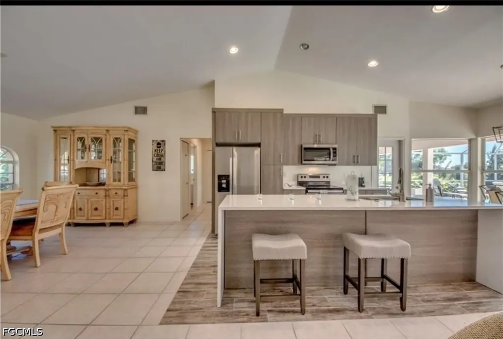 318 SW 28 Street Cape Coral FL 33914
