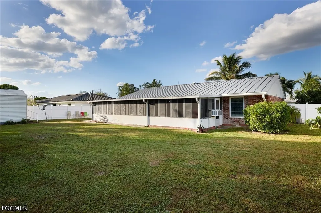 1416 Irondale Street E Lehigh Acres FL 33936