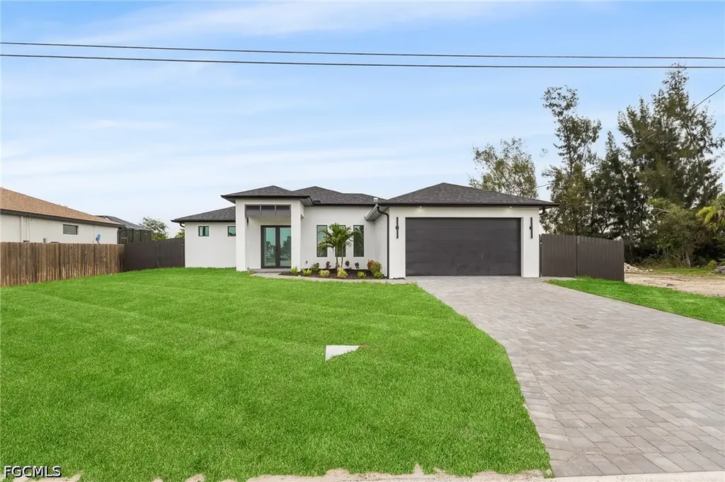 1837 NE 2nd Street Cape Coral FL 33909