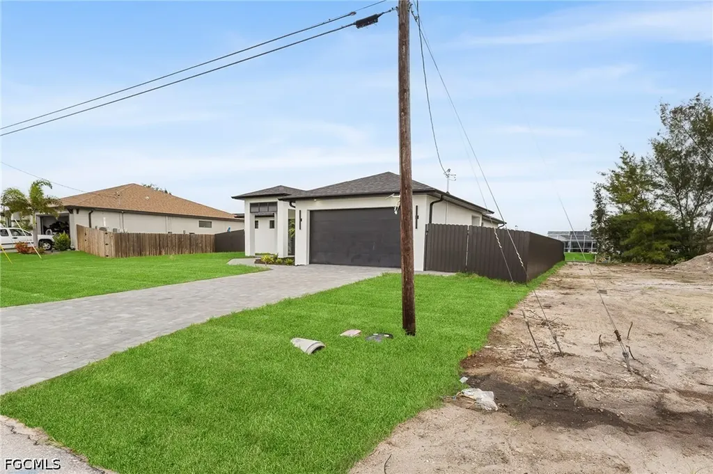 1837 NE 2nd Street Cape Coral FL 33909
