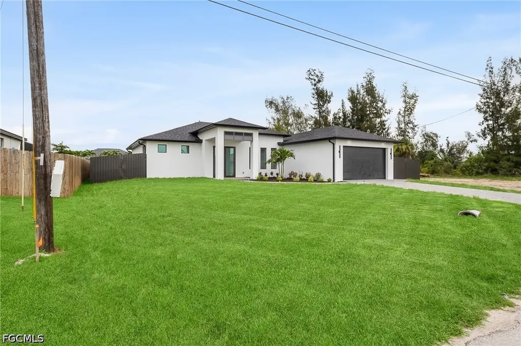 1837 NE 2nd Street Cape Coral FL 33909