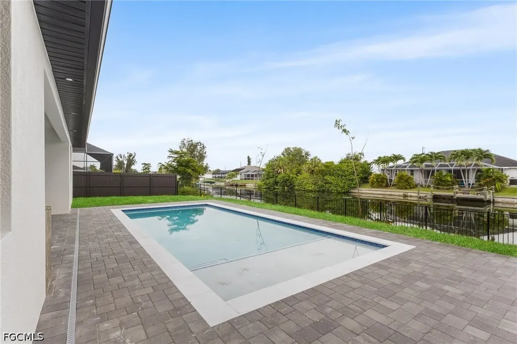 1837 NE 2nd Street Cape Coral FL 33909