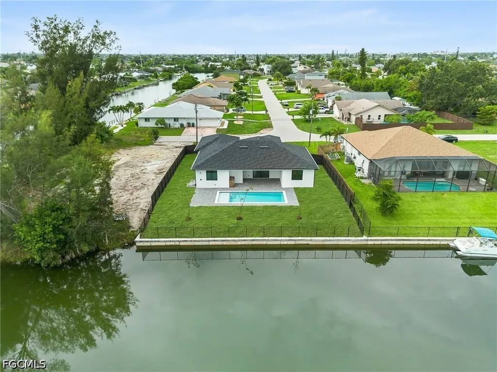 1837 NE 2nd Street Cape Coral FL 33909