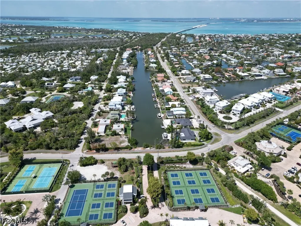 780 Beach Road Sanibel FL 33957