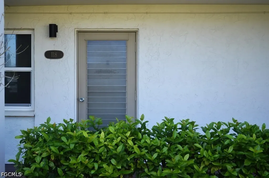 1624 Pine Valley Drive Fort Myers FL 33907