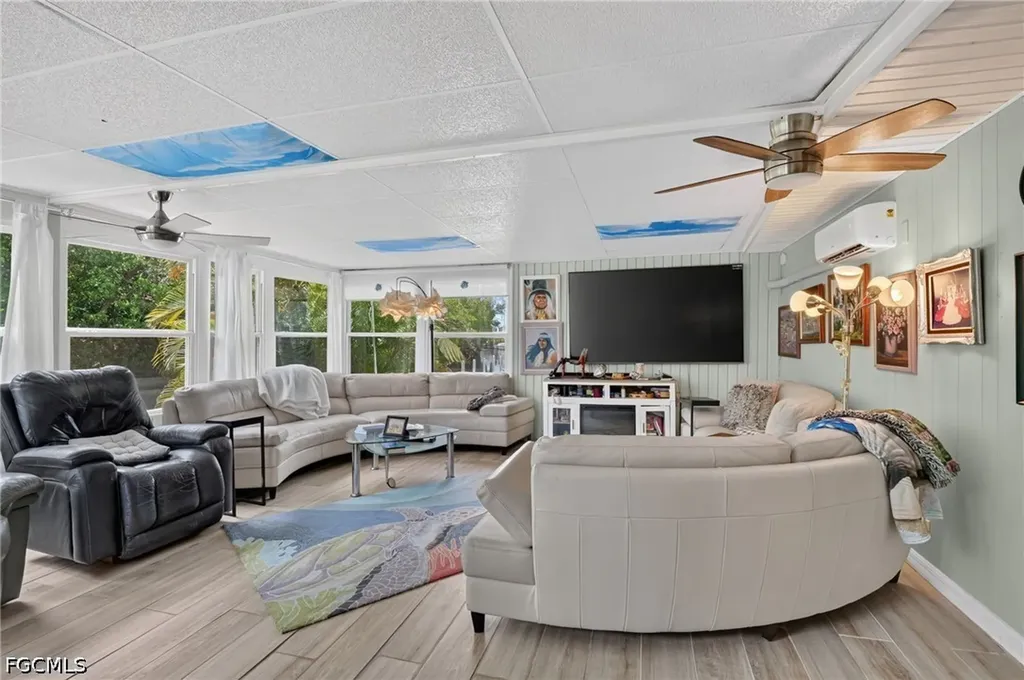 14633 Paul Revere Loop North Fort Myers FL 33917