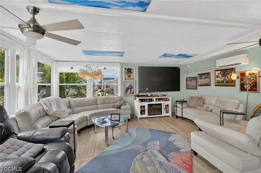 14633 Paul Revere Loop North Fort Myers FL 33917