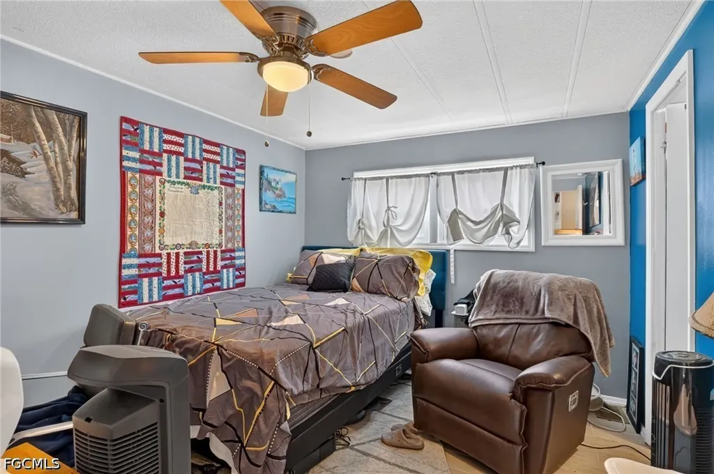 14633 Paul Revere Loop North Fort Myers FL 33917