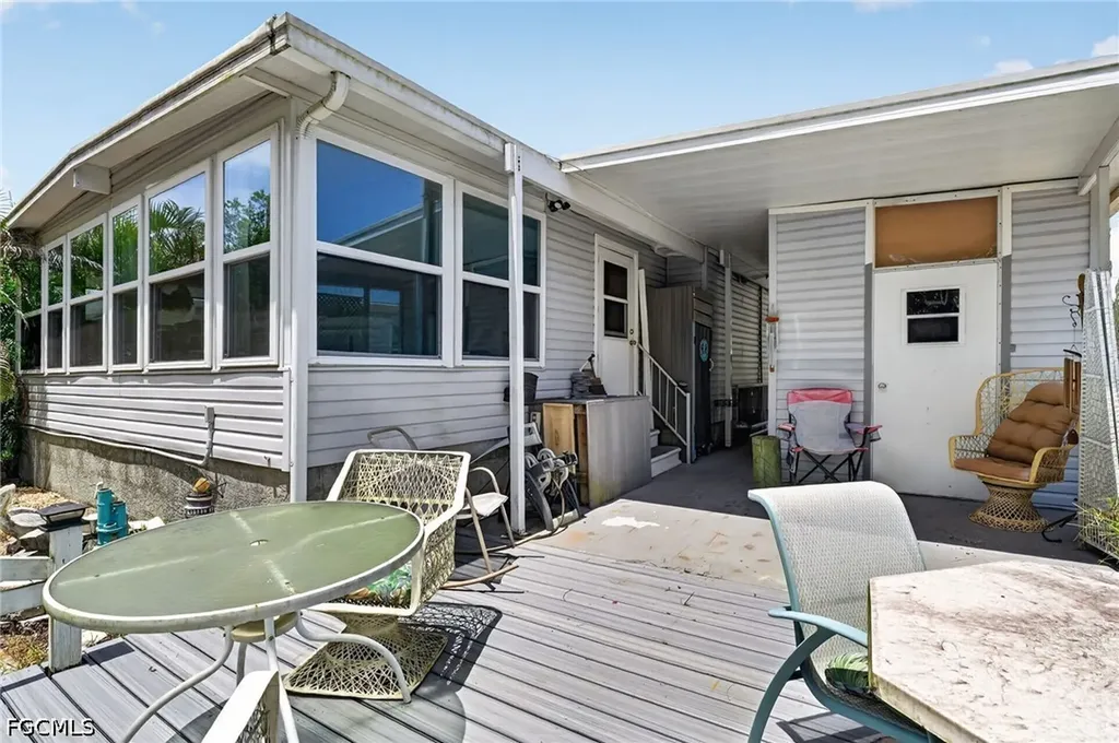 14633 Paul Revere Loop North Fort Myers FL 33917