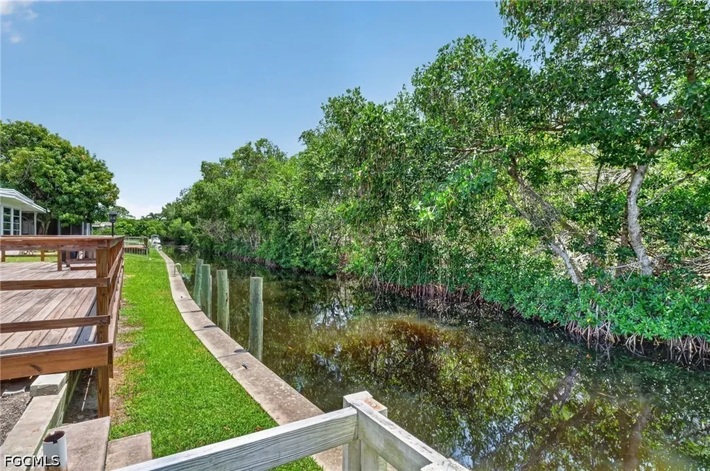 14633 Paul Revere Loop North Fort Myers FL 33917