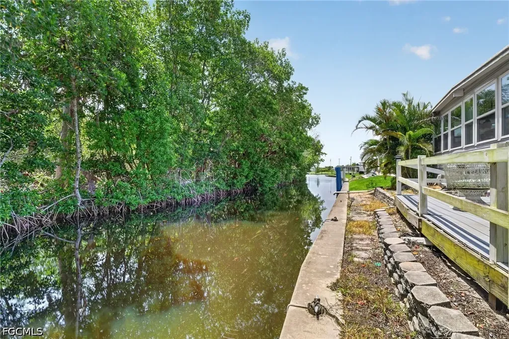 14633 Paul Revere Loop North Fort Myers FL 33917