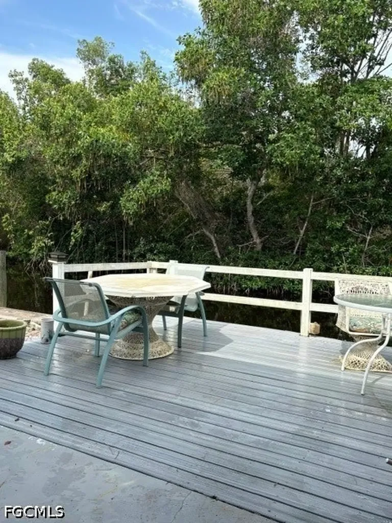 14633 Paul Revere Loop North Fort Myers FL 33917