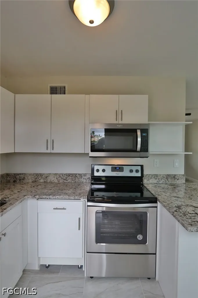 11 California Road Lehigh Acres FL 33936