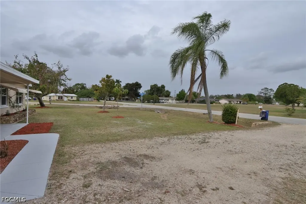 11 California Road Lehigh Acres FL 33936