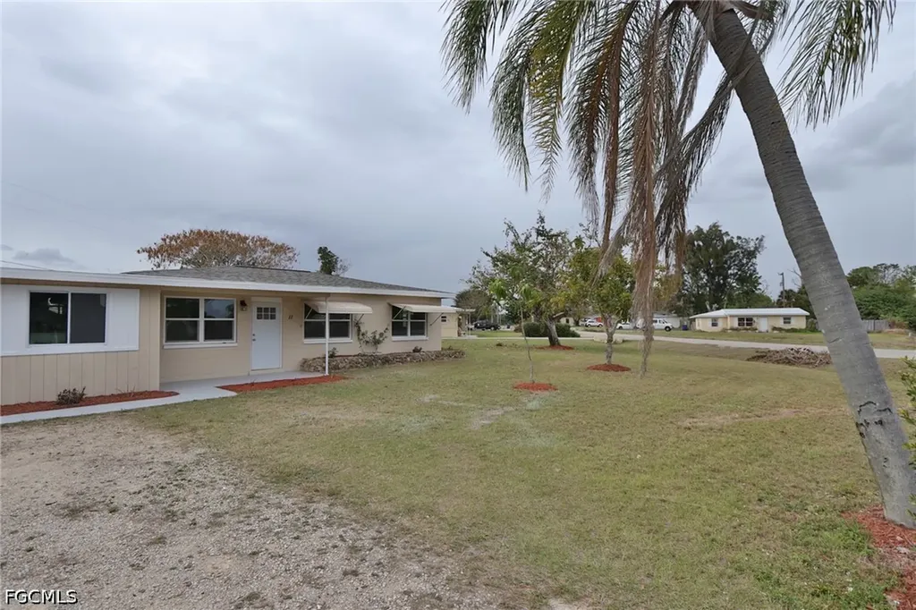 11 California Road Lehigh Acres FL 33936