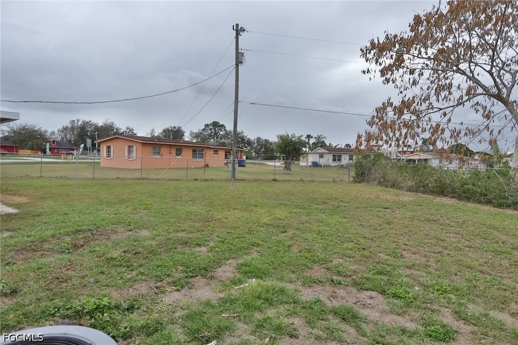 11 California Road Lehigh Acres FL 33936