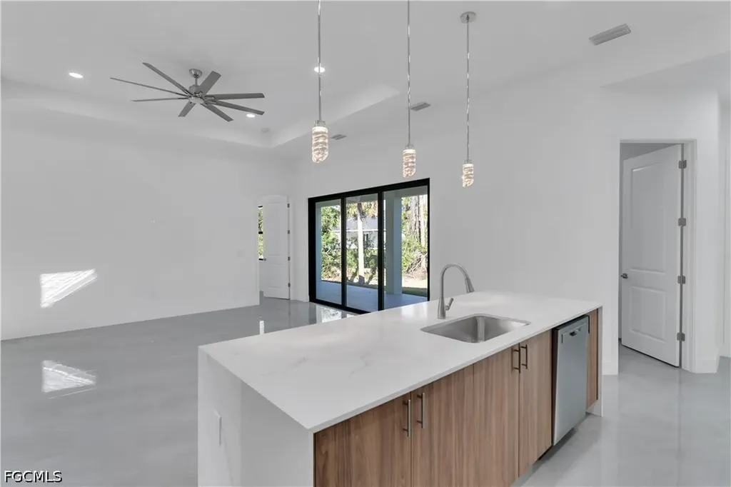 2604 9th Street SW Lehigh Acres FL 33976