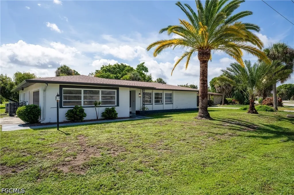 4301 Palm Tree Boulevard Cape Coral FL 33904