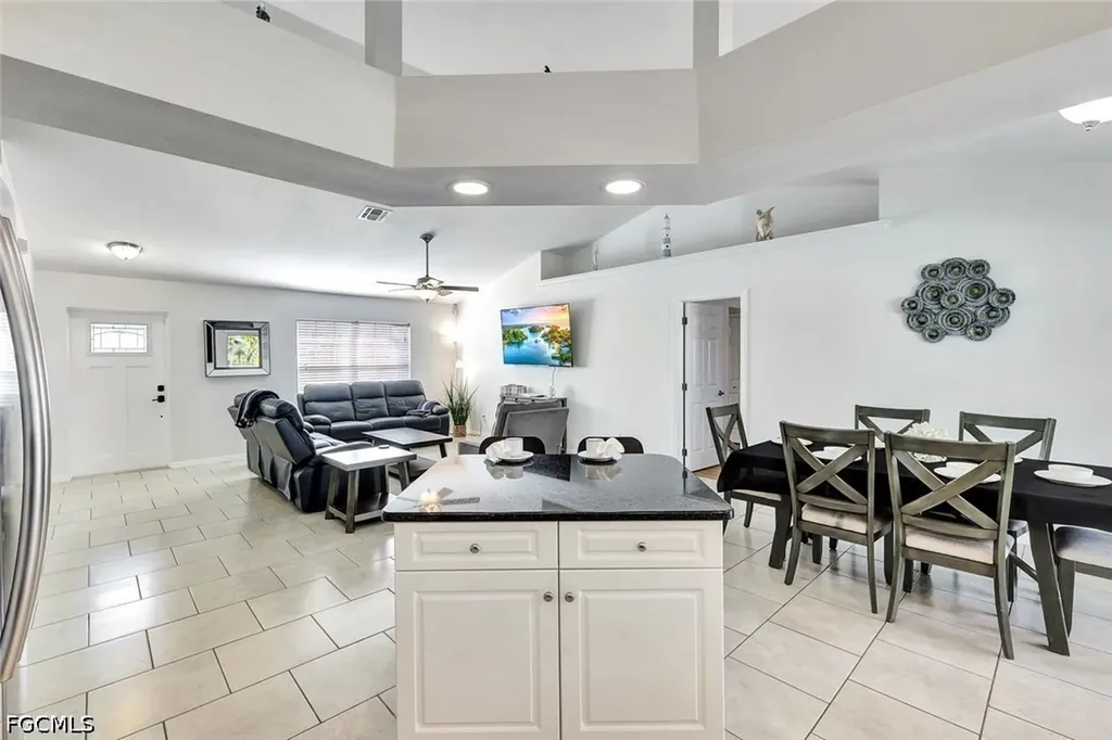 605 SW 13th Street Cape Coral FL 33991