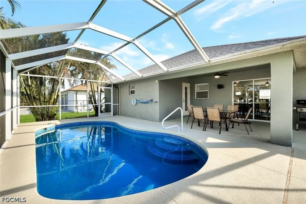 605 SW 13th Street Cape Coral FL 33991