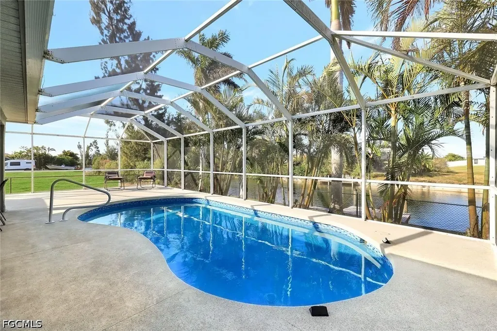 605 SW 13th Street Cape Coral FL 33991
