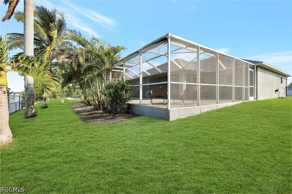 605 SW 13th Street Cape Coral FL 33991