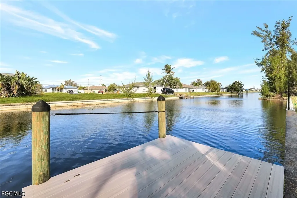 605 SW 13th Street Cape Coral FL 33991