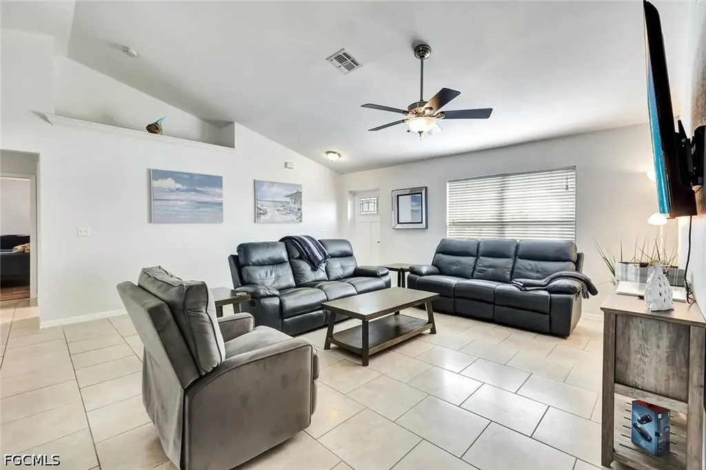 605 SW 13th Street Cape Coral FL 33991
