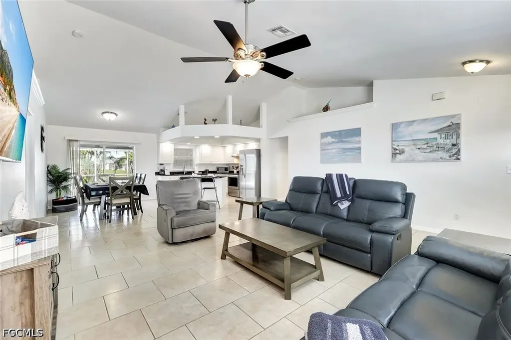 605 SW 13th Street Cape Coral FL 33991