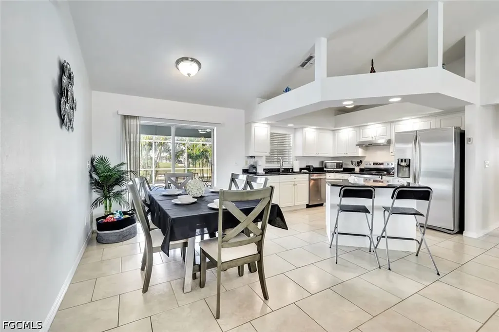 605 SW 13th Street Cape Coral FL 33991