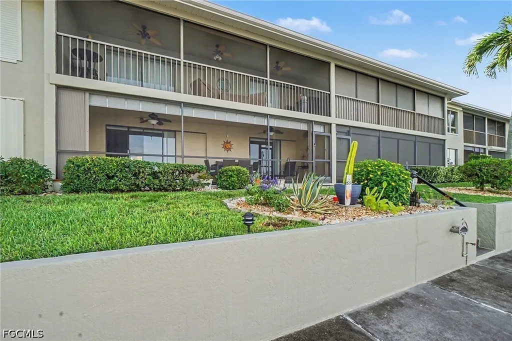4622 SW Santa Barbara Place Cape Coral FL 33914