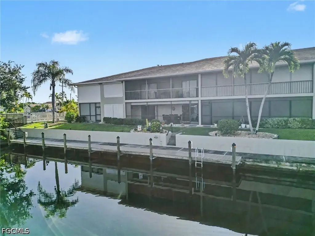 4622 SW Santa Barbara Place Cape Coral FL 33914
