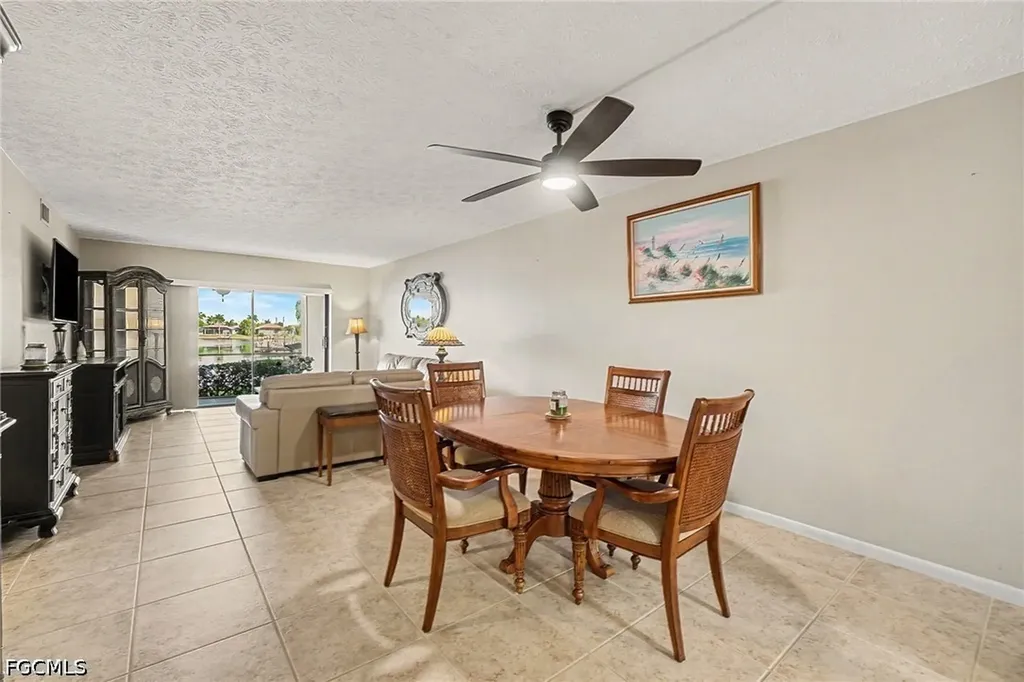 4622 SW Santa Barbara Place Cape Coral FL 33914