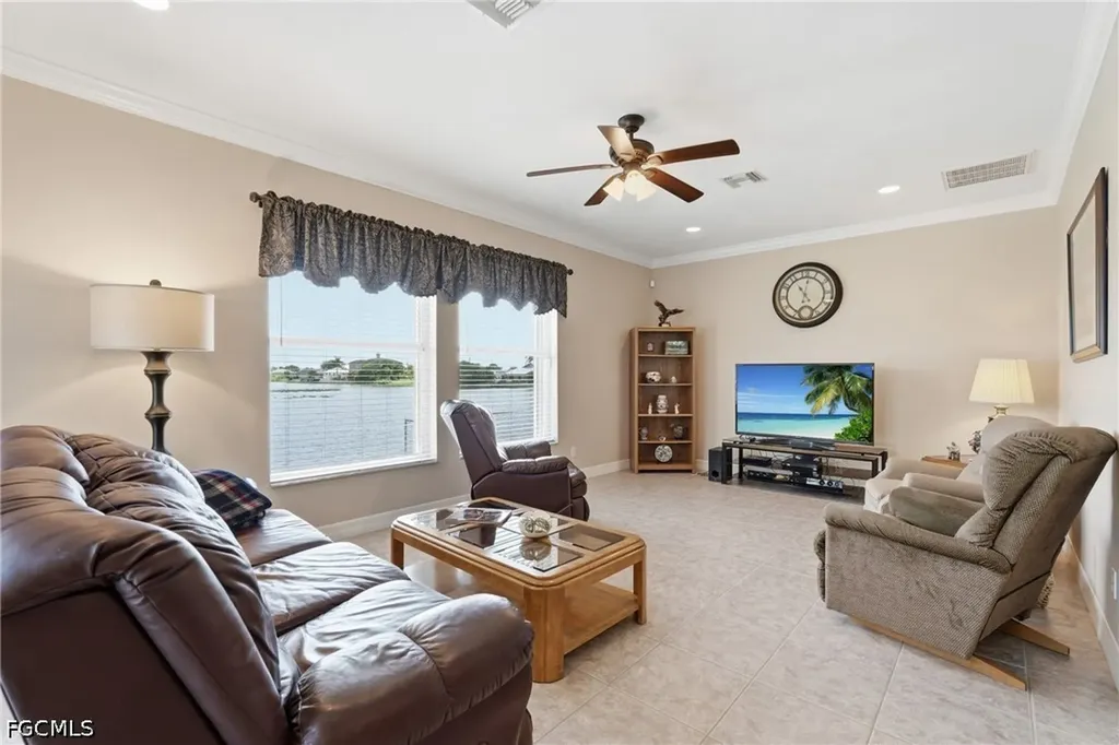 413 SE 6th Street Cape Coral FL 33990