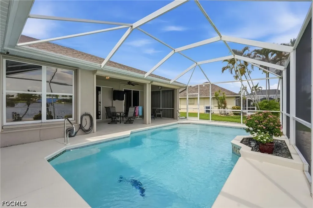 413 SE 6th Street Cape Coral FL 33990