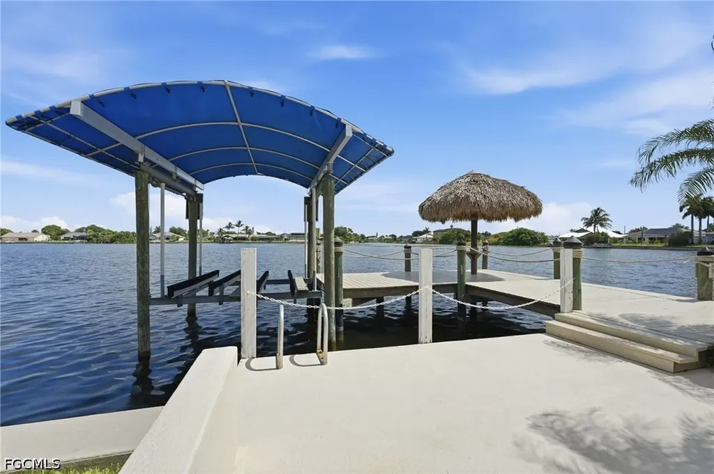 413 SE 6th Street Cape Coral FL 33990