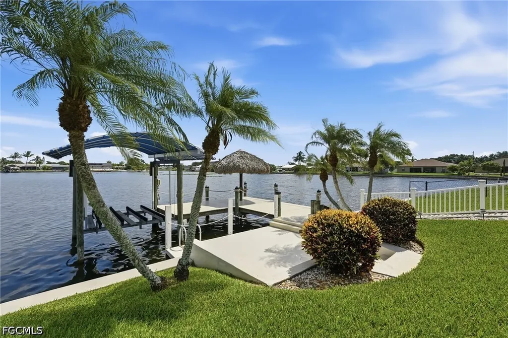 413 SE 6th Street Cape Coral FL 33990