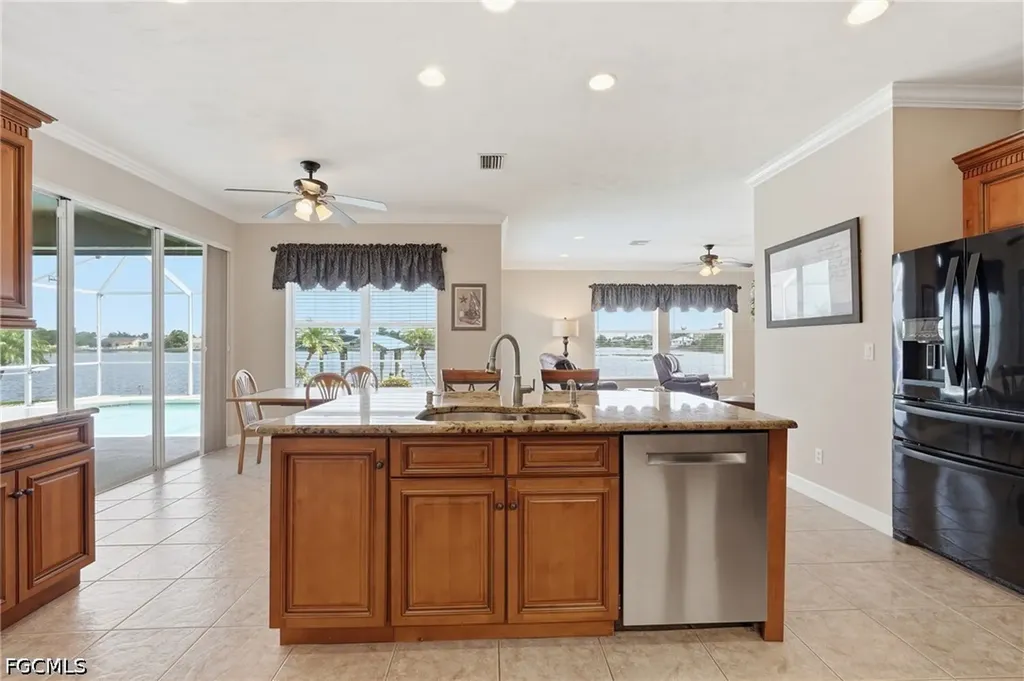 413 SE 6th Street Cape Coral FL 33990