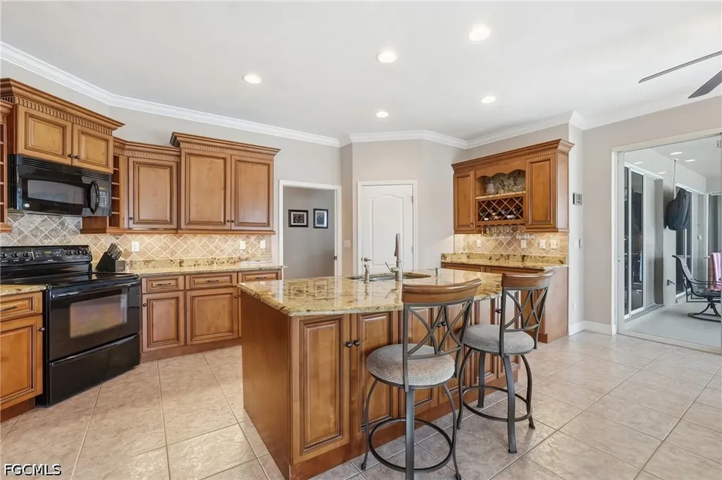 413 SE 6th Street Cape Coral FL 33990