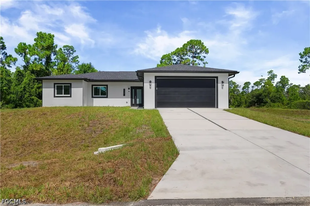 828 Genoa Avenue S Lehigh Acres FL 33974