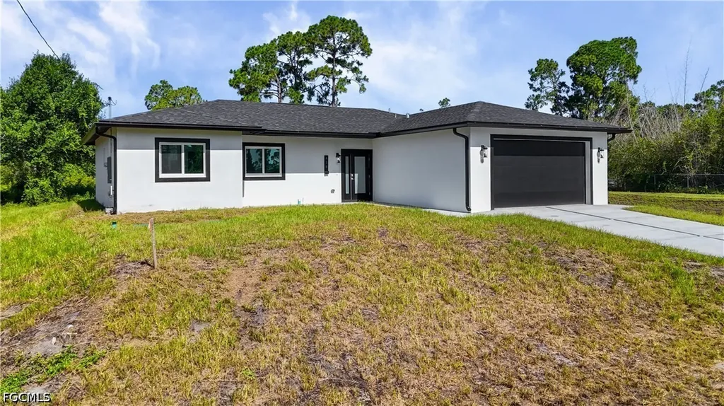 828 Genoa Avenue S Lehigh Acres FL 33974